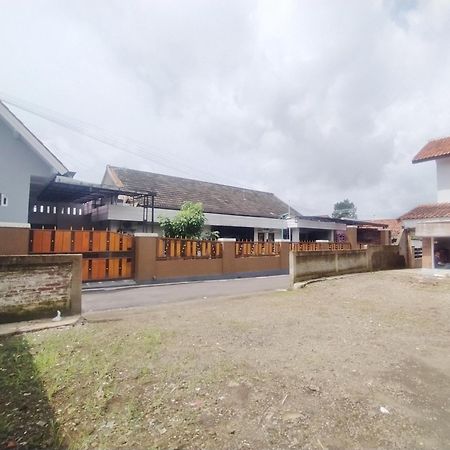 Hotel Reddoorz Syariah Near Stasiun Purwokerto Exterior foto