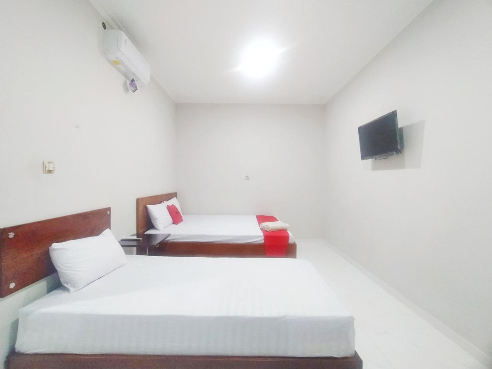 Hotel Reddoorz Syariah Near Stasiun Purwokerto Exterior foto