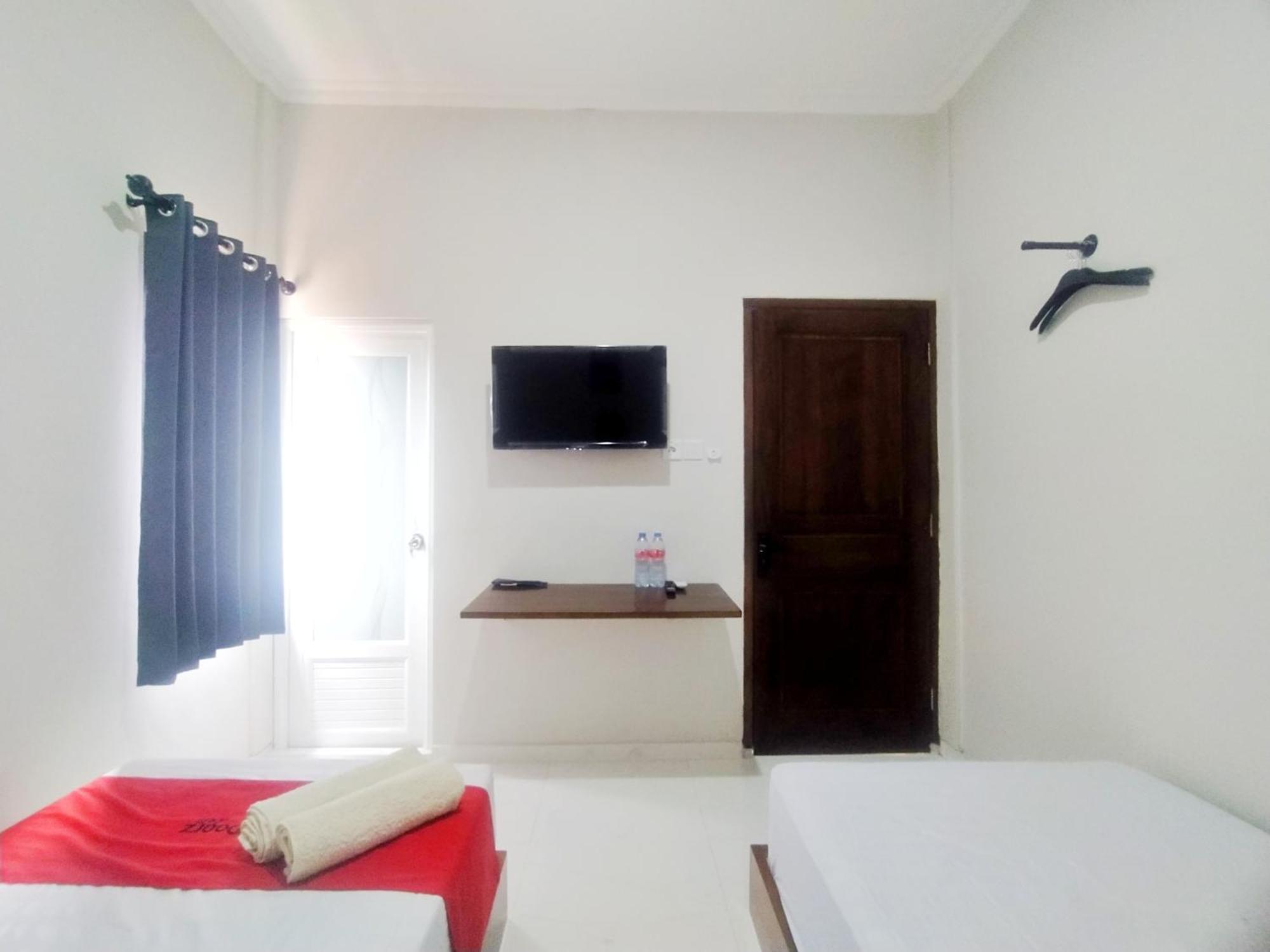 Hotel Reddoorz Syariah Near Stasiun Purwokerto Exterior foto