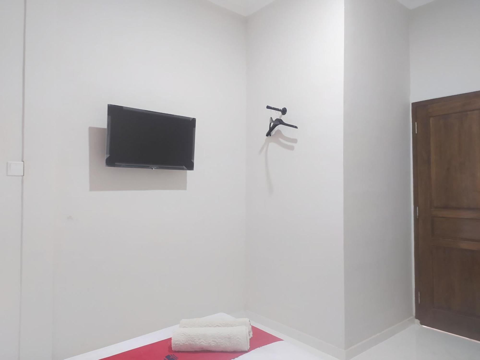 Hotel Reddoorz Syariah Near Stasiun Purwokerto Exterior foto