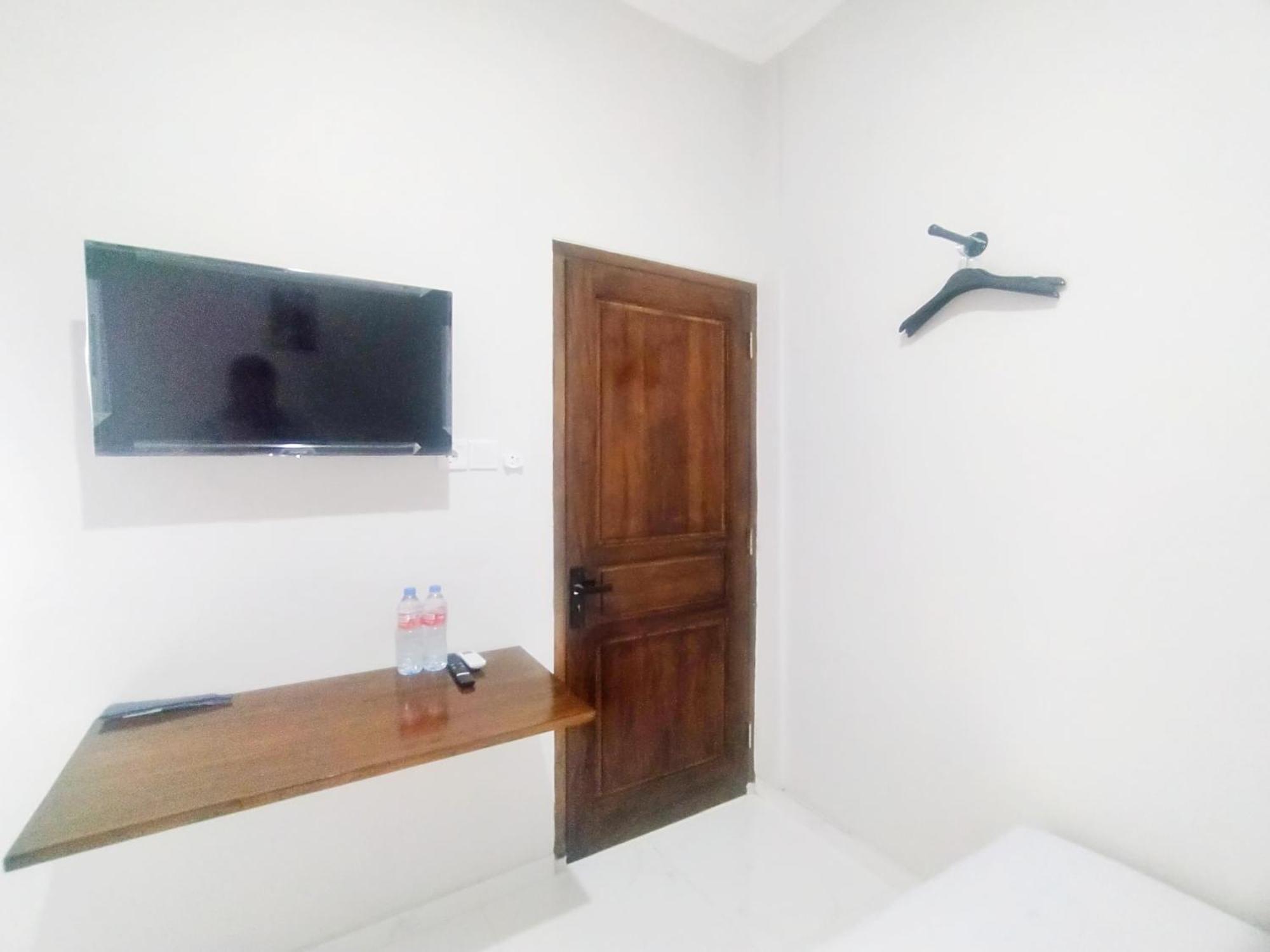 Hotel Reddoorz Syariah Near Stasiun Purwokerto Exterior foto